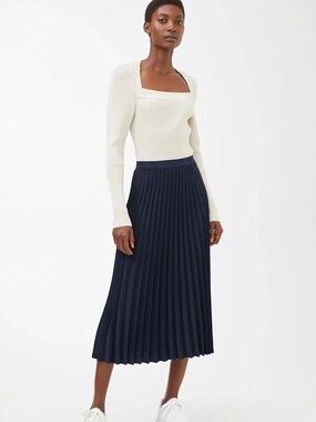 NEW. Arket Pleated Midi Skirt. NWT